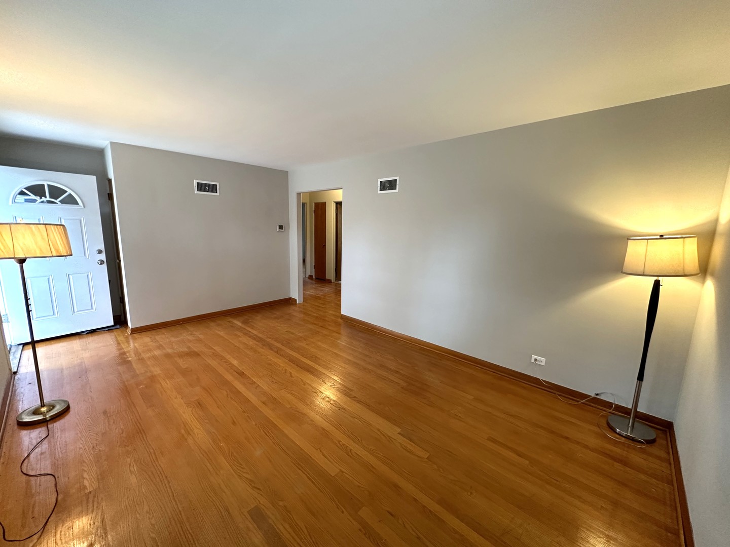 210 West Quincy Street Riverside, IL 60546 - Photo 4 of 26 Gallery Image 4