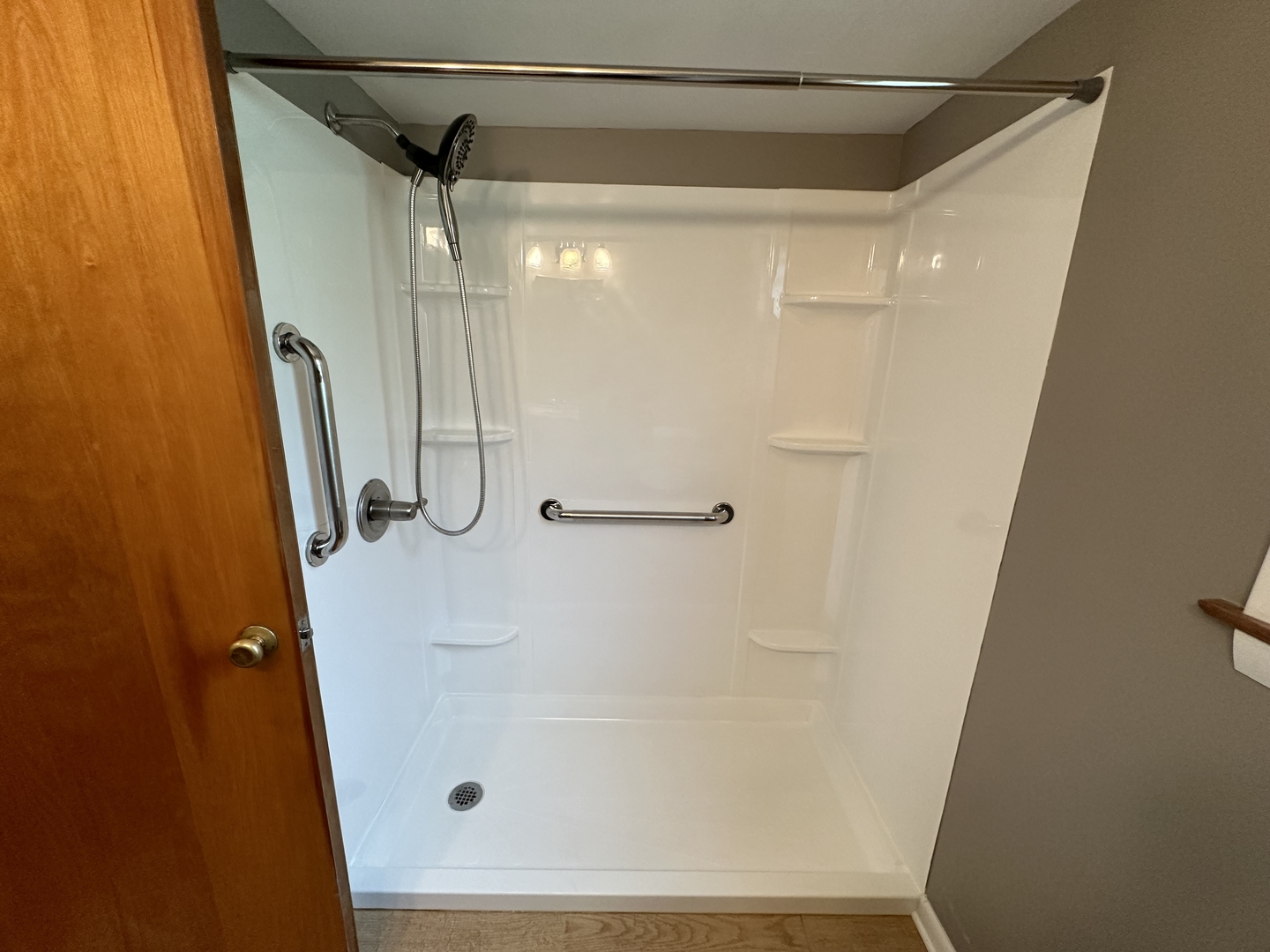 210 West Quincy Street Riverside, IL 60546 - Photo 10 of 26 Gallery Image 10