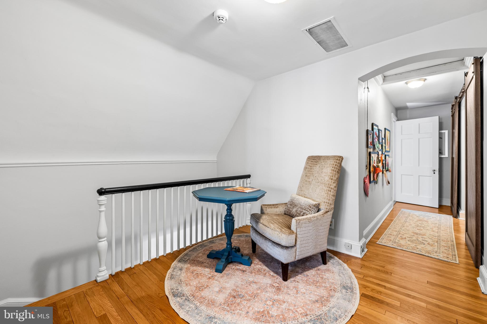 209 East Highfield Road Baltimore, MD 21218 - Photo 38 of 62 3rd Level Hall