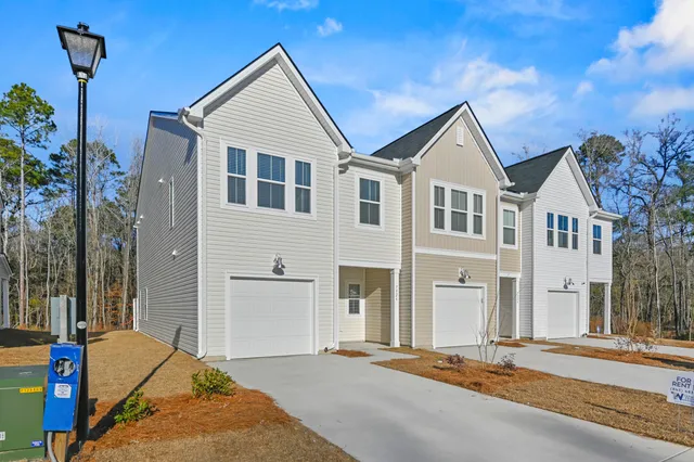 $2,400 | 7926 Triggerfish Way, Charleston, SC 29420