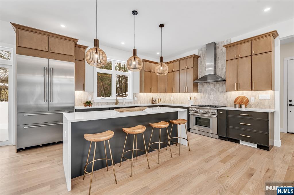 623 Alberta Drive Paramus, NJ 07652 - Photo 12 of 48