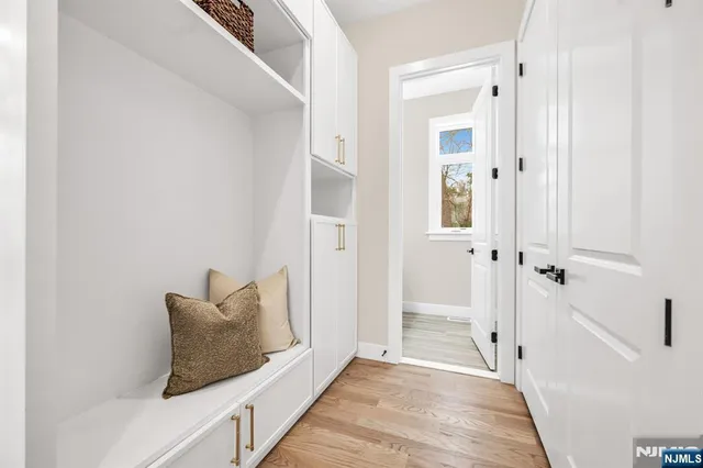 $1,999,995 | 623 Alberta Drive, Paramus, NJ 07652