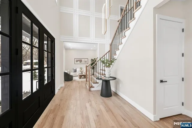 $1,999,995 | 623 Alberta Drive, Paramus, NJ 07652