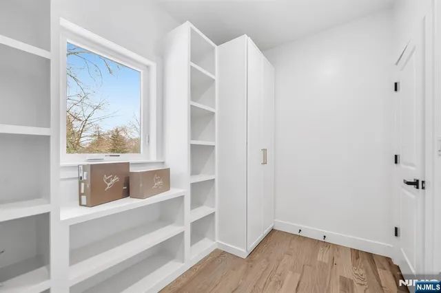 $1,999,995 | 623 Alberta Drive, Paramus, NJ 07652