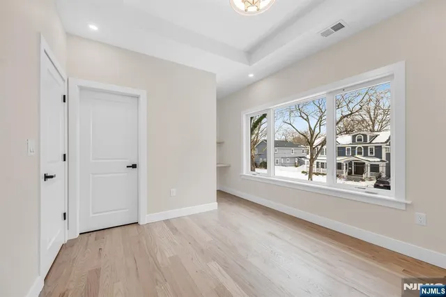 $1,999,995 | 623 Alberta Drive, Paramus, NJ 07652