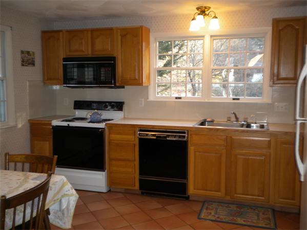 15 Cottonwood Road Wellesley, MA 02482 - Photo 8 of 15 Gallery Image 8