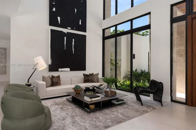 $11,995,000 | 6730 Southwest 115th Street, Pinecrest, FL 33156