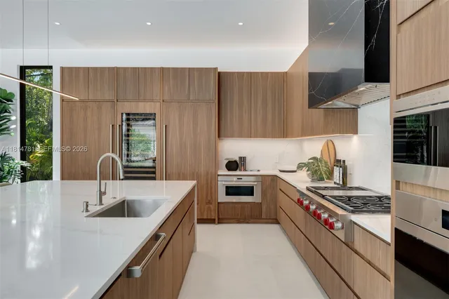 $11,995,000 | 6730 Southwest 115th Street, Pinecrest, FL 33156