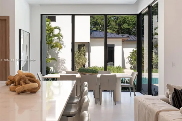 $11,995,000 | 6730 Southwest 115th Street, Pinecrest, FL 33156