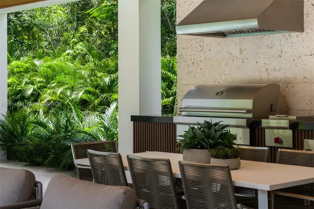 $11,995,000 | 6730 Southwest 115th Street, Pinecrest, FL 33156