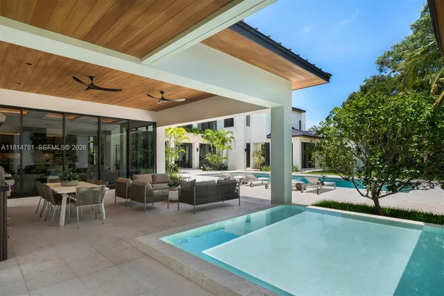 $11,995,000 | 6730 Southwest 115th Street, Pinecrest, FL 33156