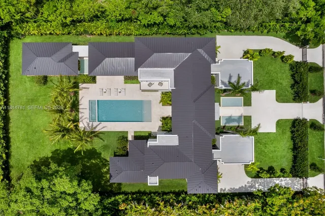 $11,995,000 | 6730 Southwest 115th Street, Pinecrest, FL 33156