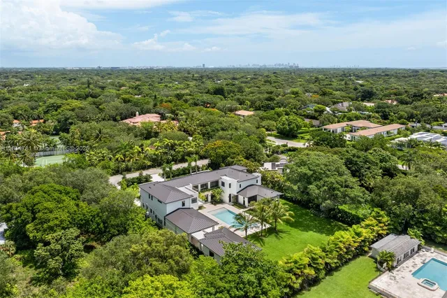 $11,995,000 | 6730 Southwest 115th Street, Pinecrest, FL 33156
