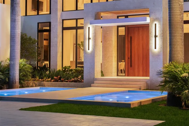$11,995,000 | 6730 Southwest 115th Street, Pinecrest, FL 33156