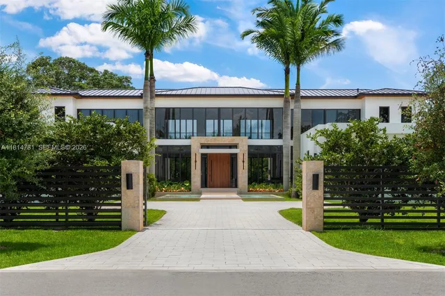 $11,995,000 | 6730 Southwest 115th Street, Pinecrest, FL 33156