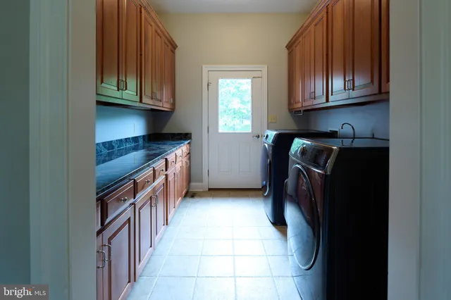 $1,045,000 | 113 Manhasset Drive, Port Matilda, PA 16870