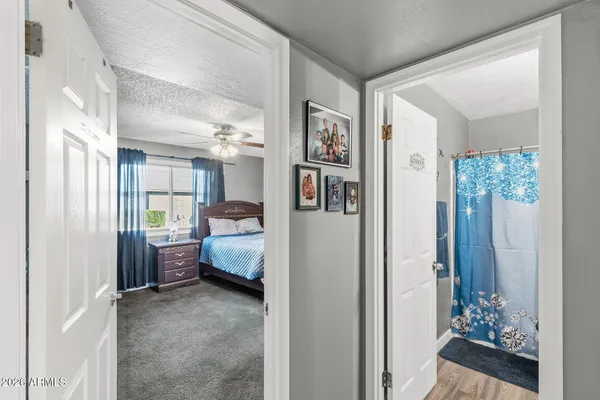 a en suite bathroom with sink and shower