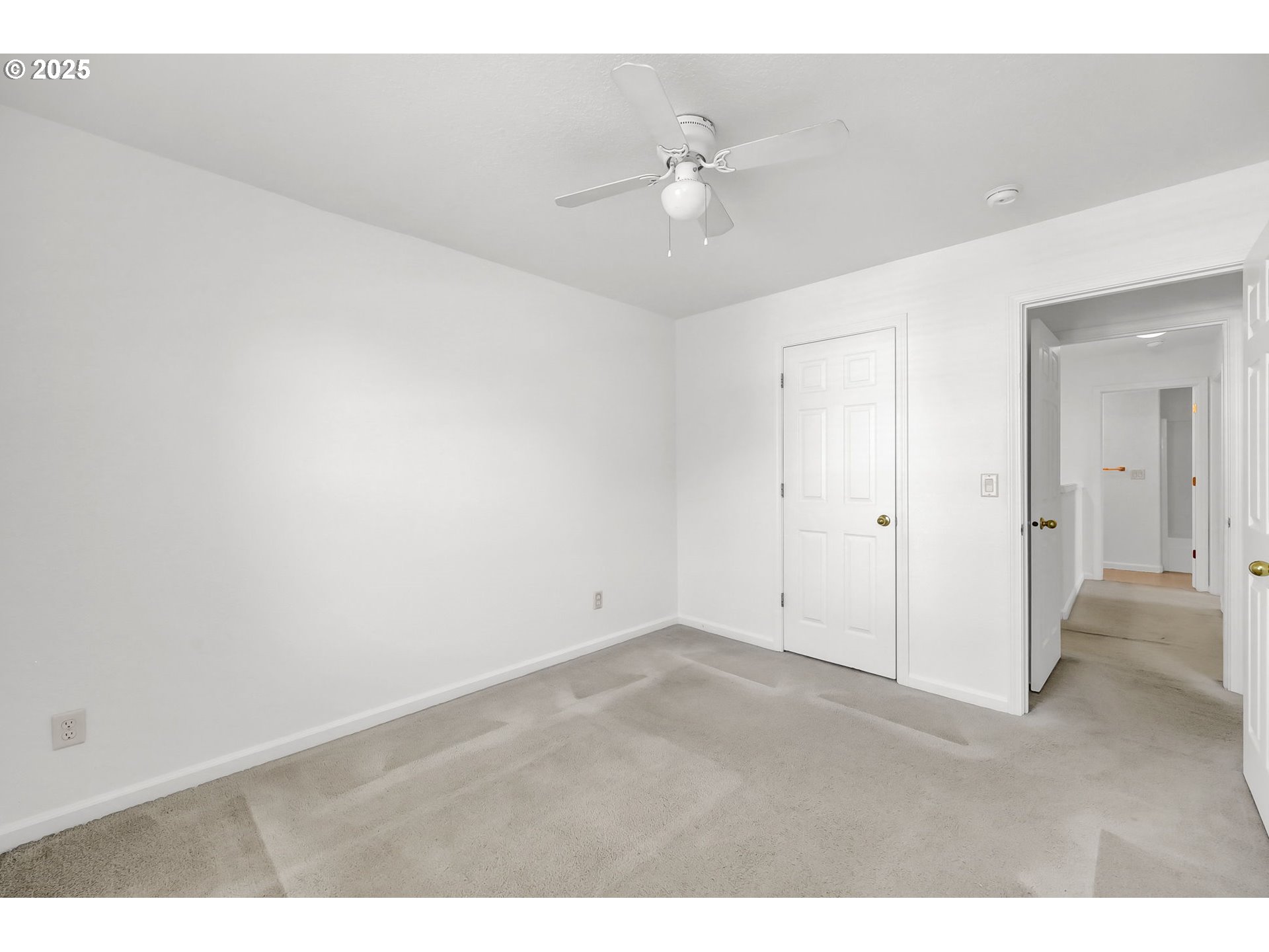 3906 Century Drive Eugene, OR 97402 - Photo 21 of 33 a view of an empty room