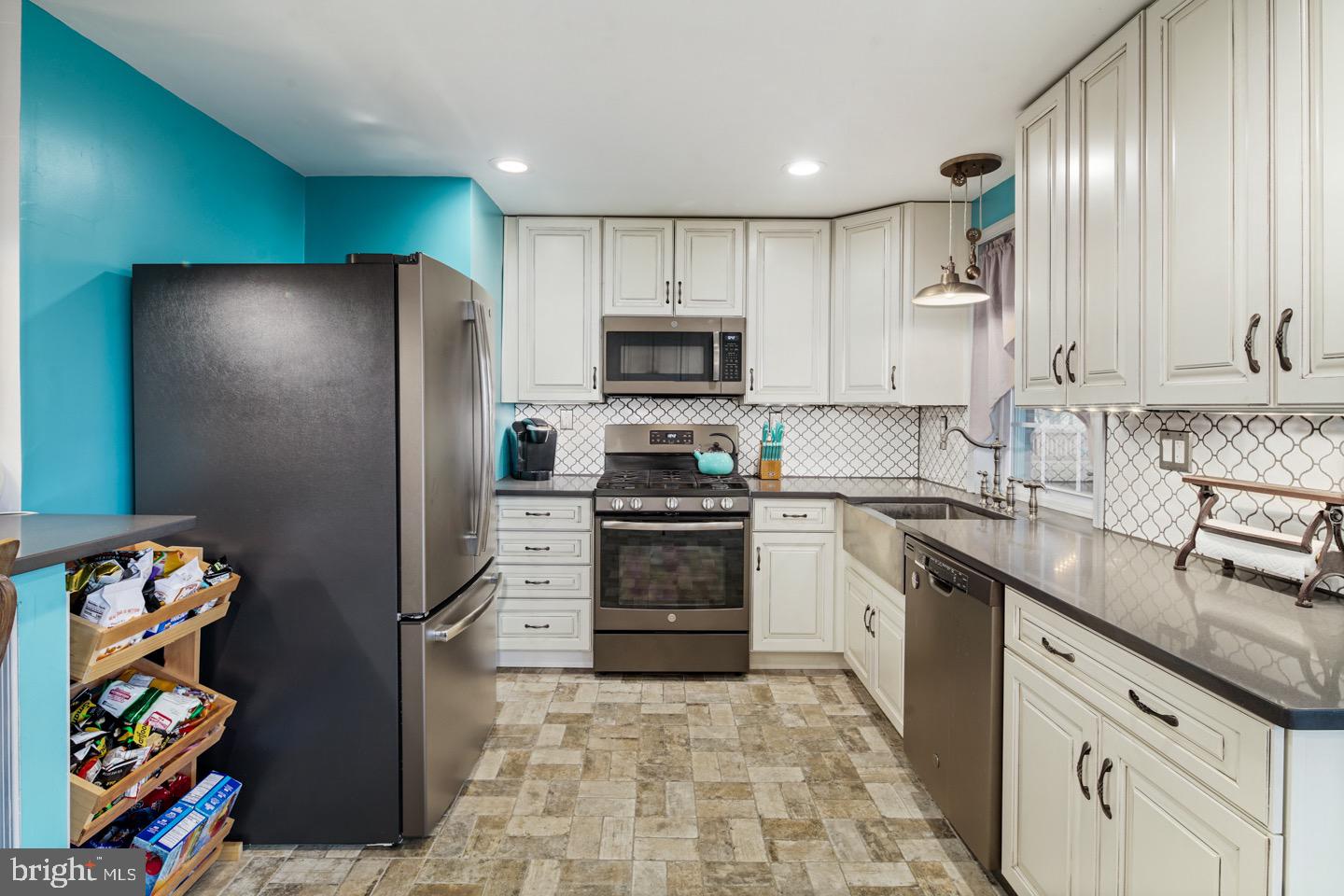 10108 West Keswick Road Philadelphia, PA 19114 - Photo 14 of 38 Gallery Image 14