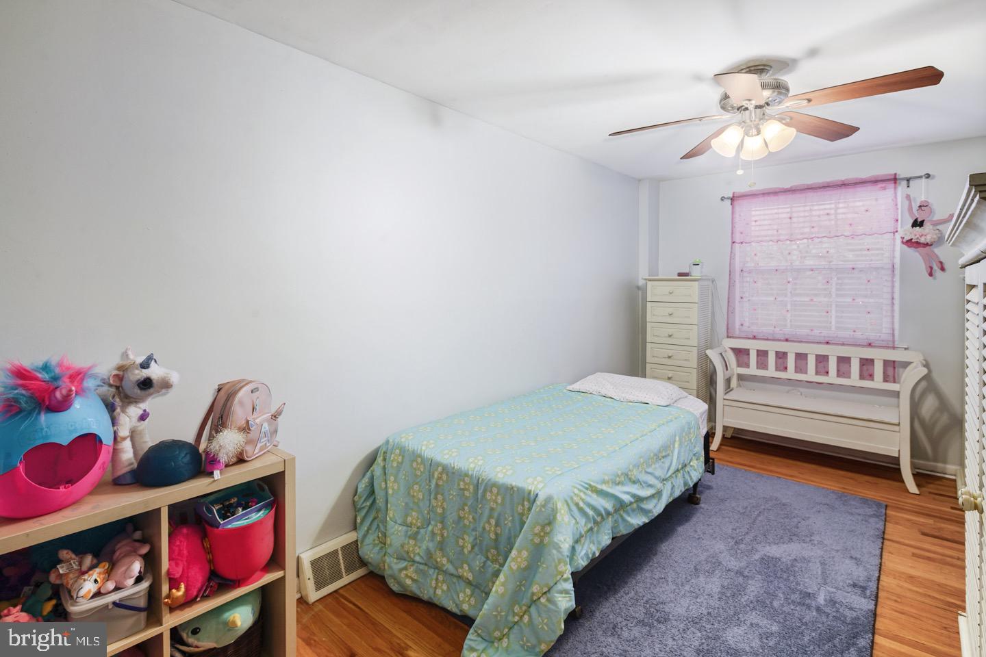 10108 West Keswick Road Philadelphia, PA 19114 - Photo 22 of 38 Bedroom Featuring Walk in closet