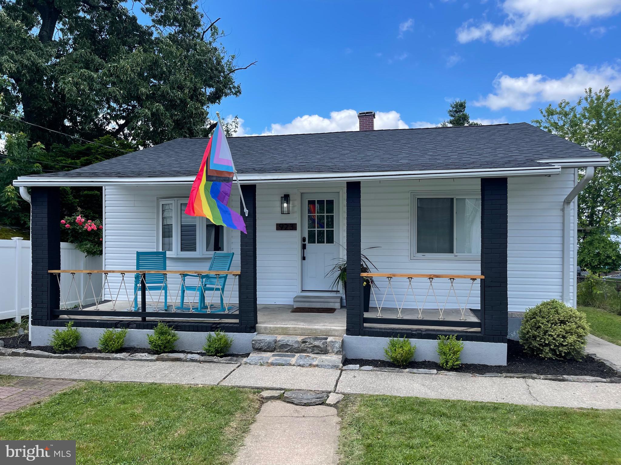 923 Short Road Dundalk, MD 21222 - Photo 2 of 17 Fully Renovated Waterfront Bungalow