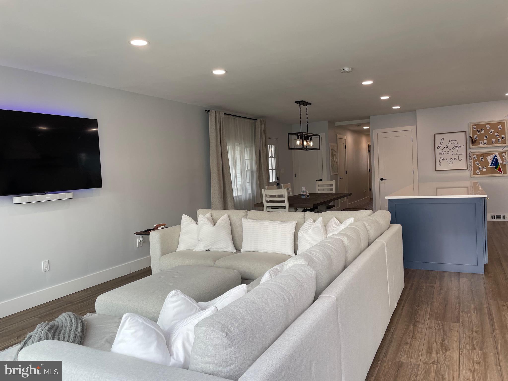 923 Short Road Dundalk, MD 21222 - Photo 9 of 17