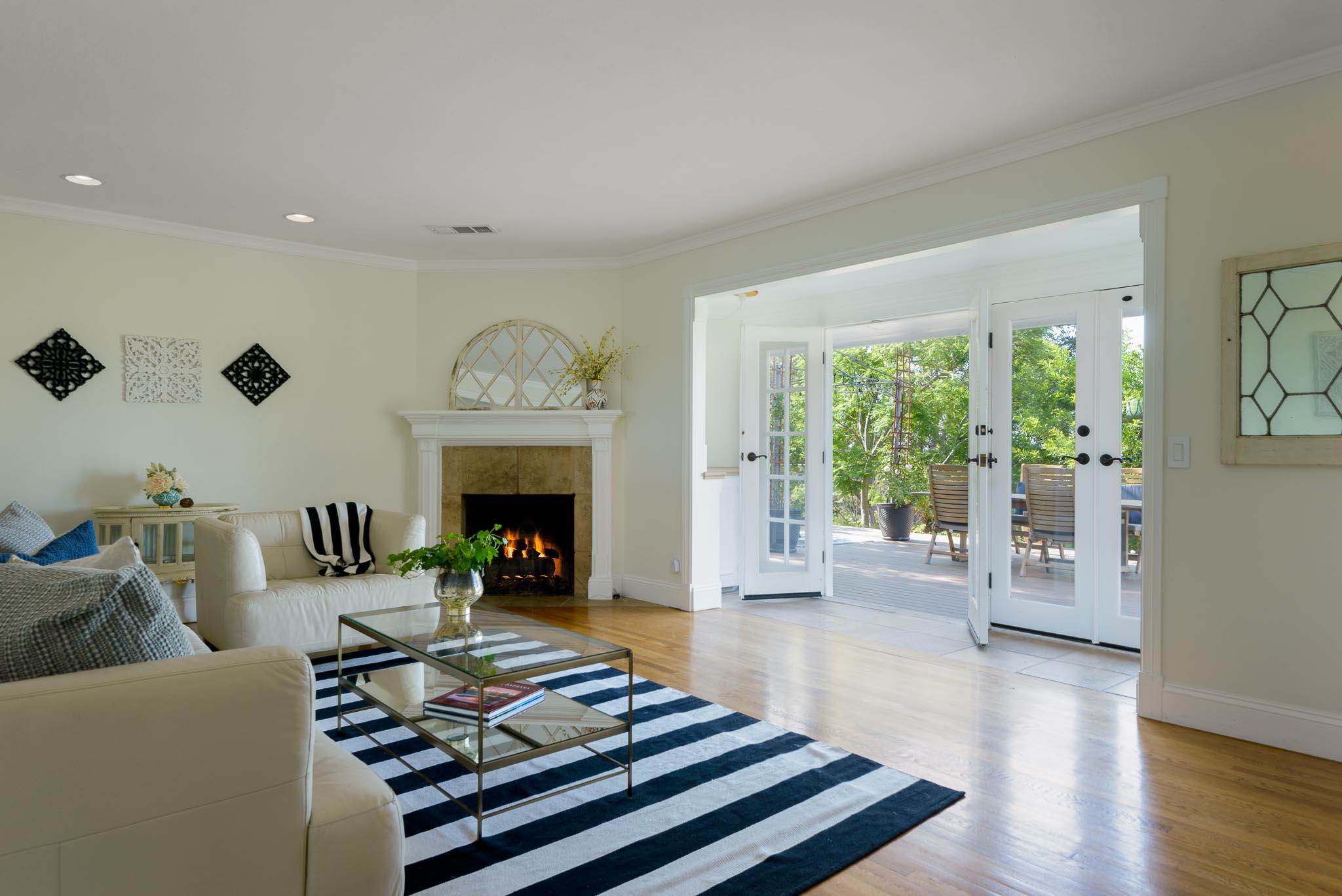 824 Cheltenham Road Santa Barbara, CA 93105 - Photo 2 of 14 Living Room
