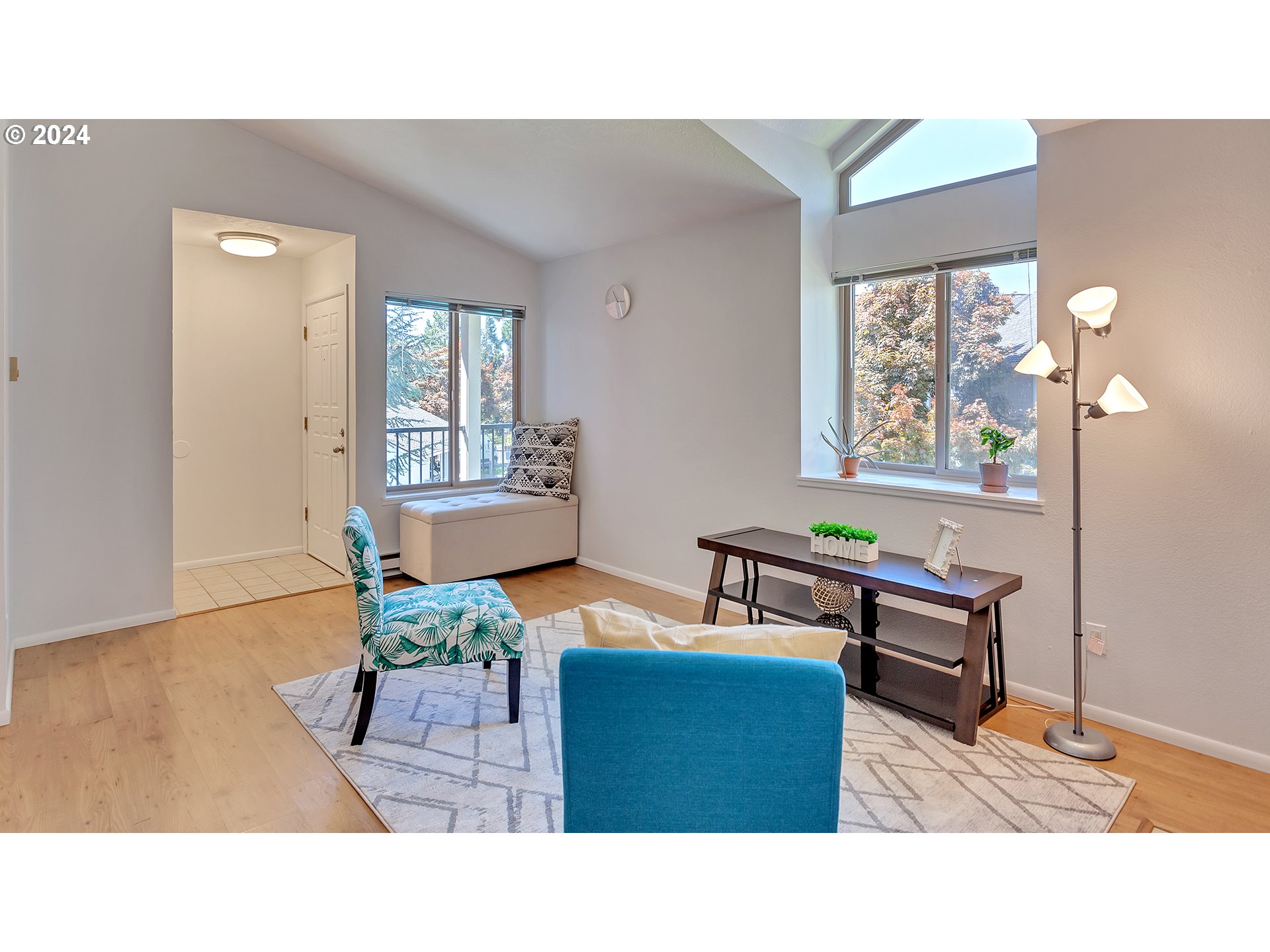 86 Kingsgate Road, Unit I201 Lake Oswego, OR 97035 - Photo 8 of 47 Gallery Image 8