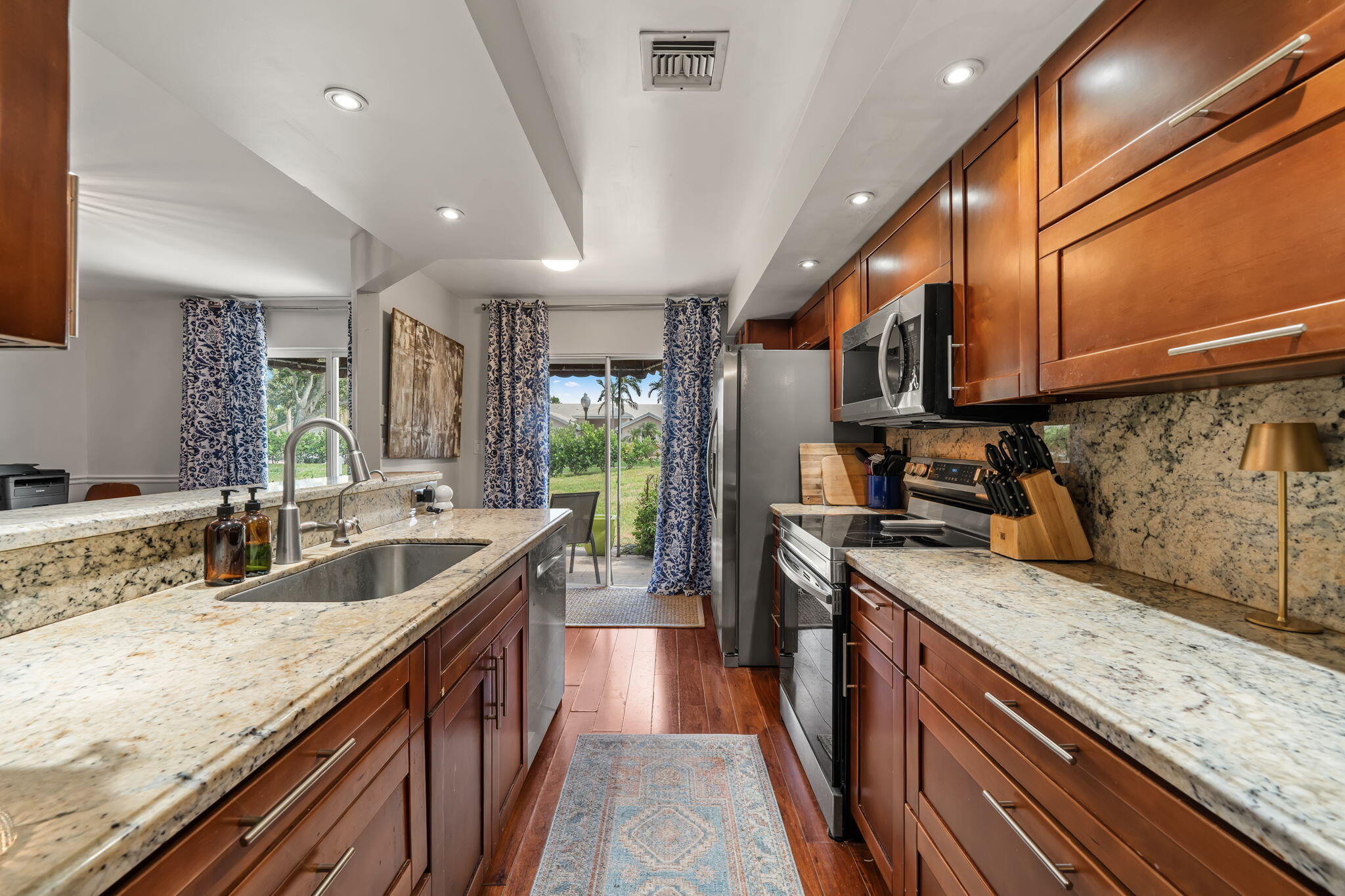 5250 Sapphire Valley Boca Raton, FL 33431 - Photo 16 of 35 Kitchen
