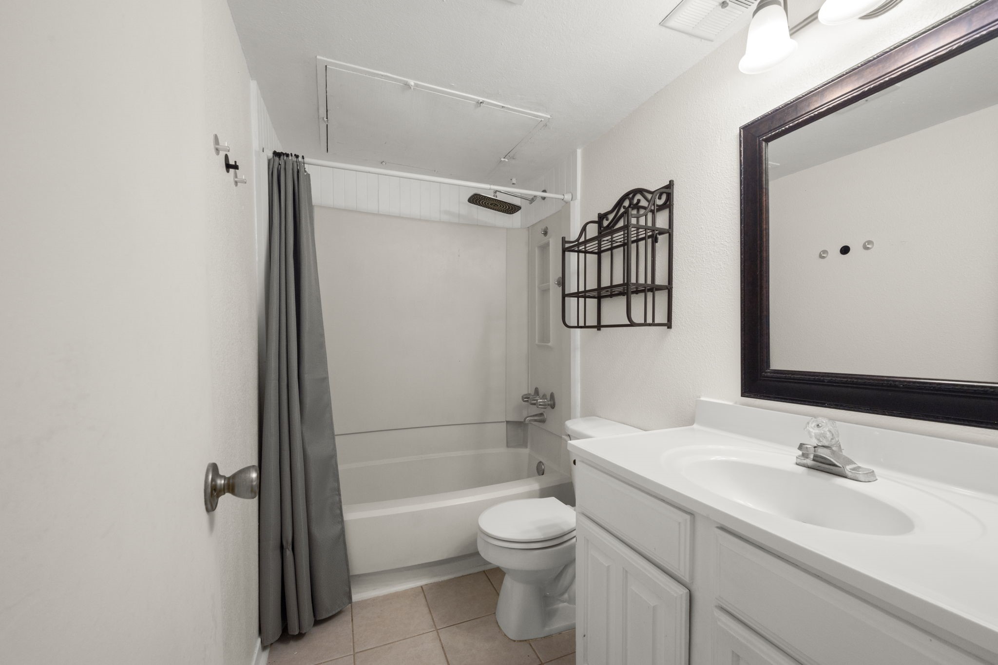 3500 Tangle Brush Drive, Unit 102 Spring, TX 77381 - Photo 12 of 19 Full bathroom.