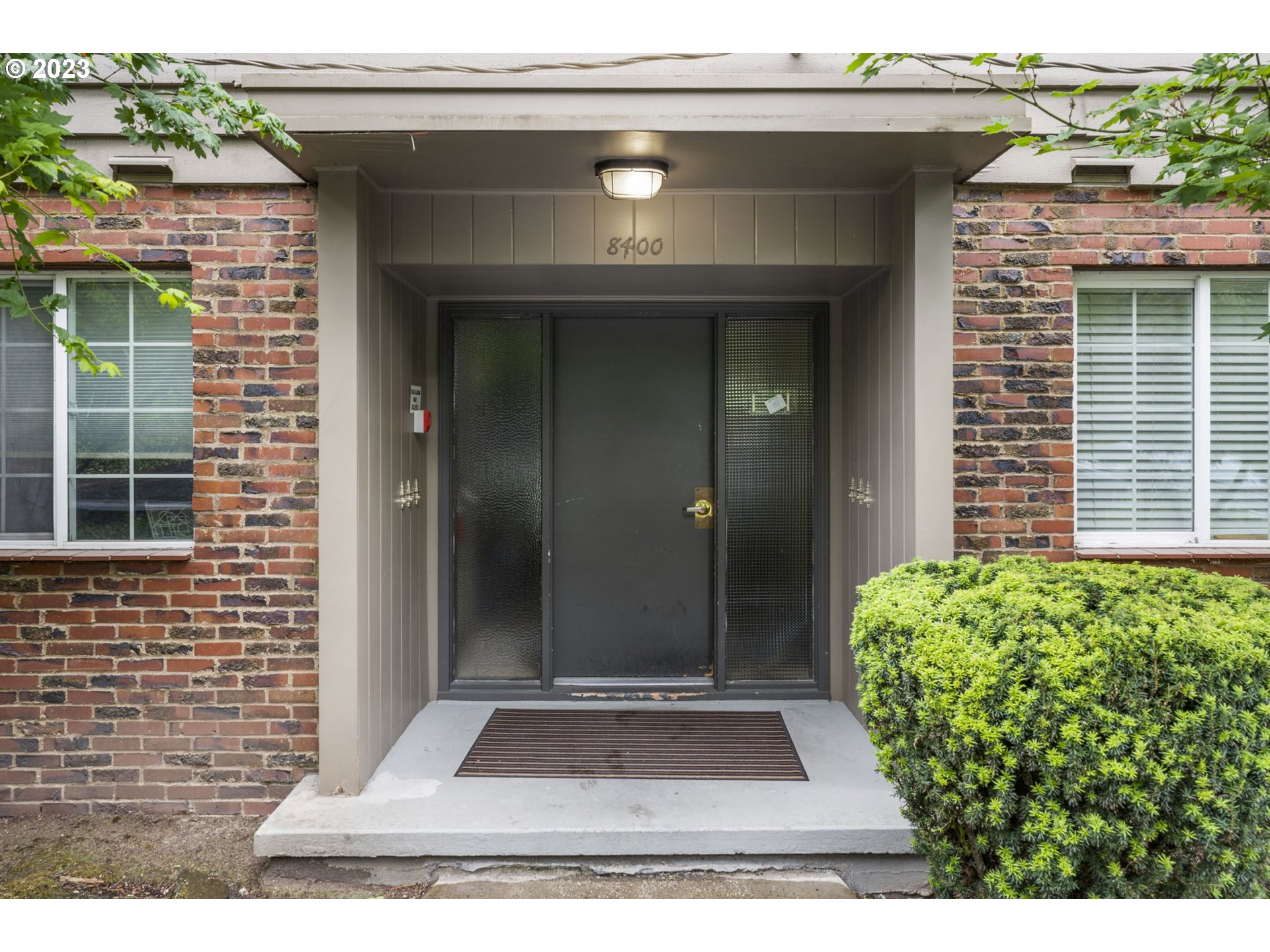 8400 Southwest Canyon Lane, Unit 6 Portland, OR 97225 - Photo 4 of 19 a view of entryway with a front door