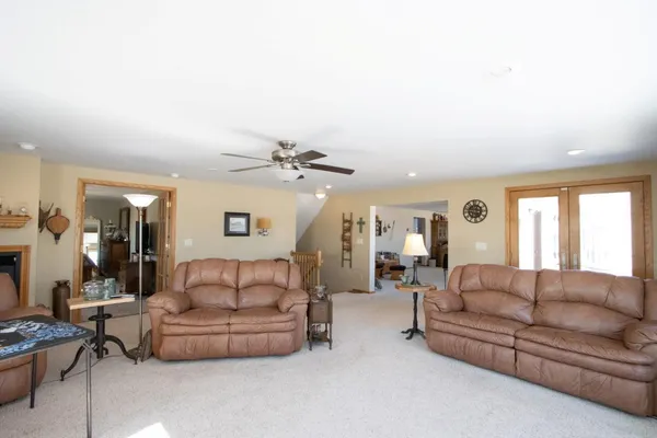 $599,900 | 48994 County Road 13, St. Peter, MN 56082