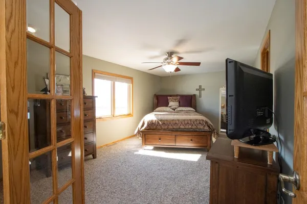 $599,900 | 48994 County Road 13, St. Peter, MN 56082
