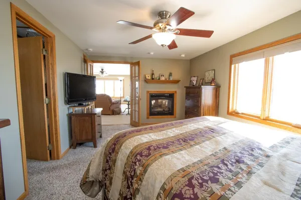 $599,900 | 48994 County Road 13, St. Peter, MN 56082