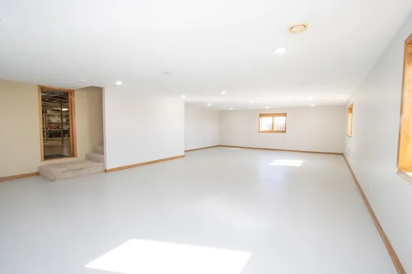$599,900 | 48994 County Road 13, St. Peter, MN 56082