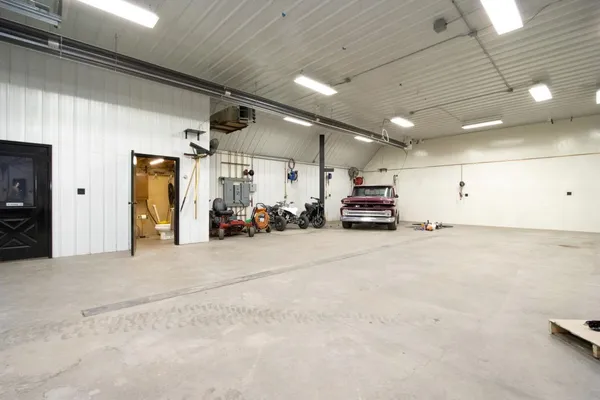 $599,900 | 48994 County Road 13, St. Peter, MN 56082