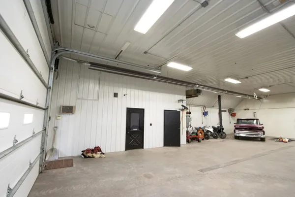 $599,900 | 48994 County Road 13, St. Peter, MN 56082