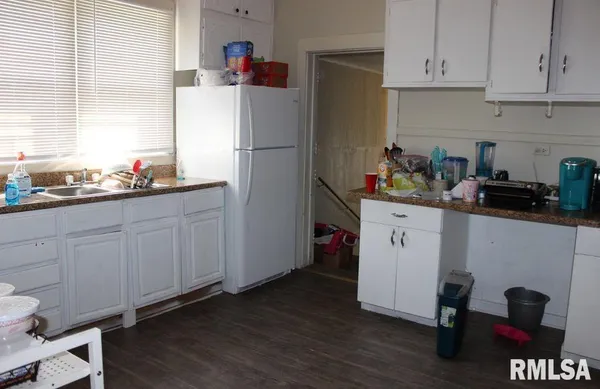 $39,500 | 408 South James Street, Carbondale, IL 62901