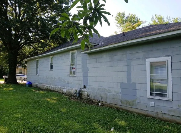 $39,500 | 408 South James Street, Carbondale, IL 62901