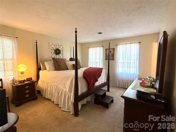 $299,900 | 12760 Woodbridge Drive, Laurinburg, NC 28352