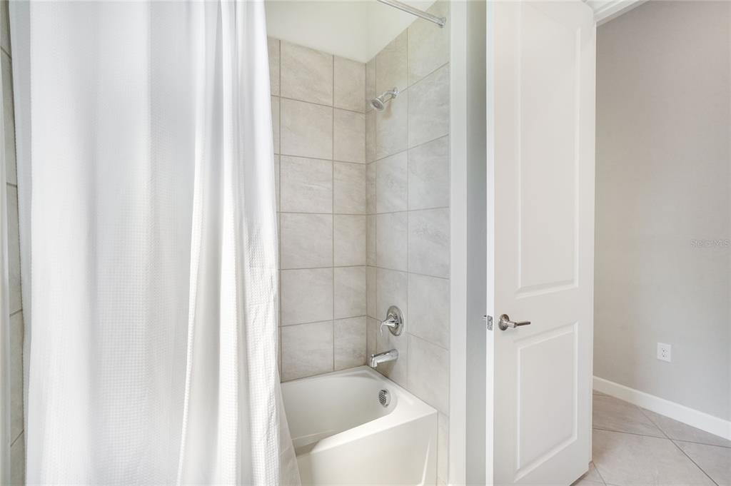 16228 Tradewind Terrace Lakewood Ranch, FL 34211 - Photo 25 of 71