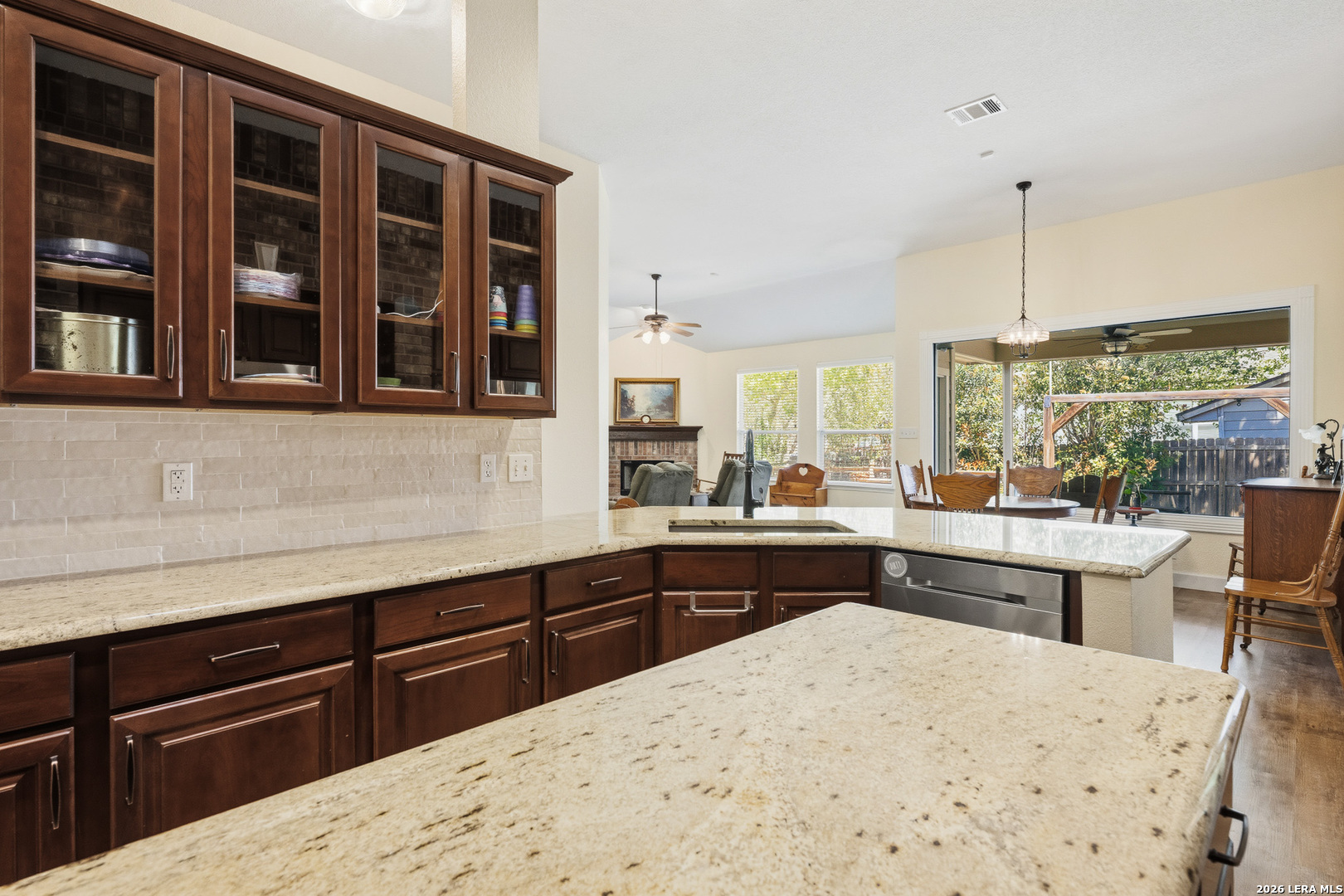 200 Summit View Cibolo, TX 78108 - Photo 12 of 32