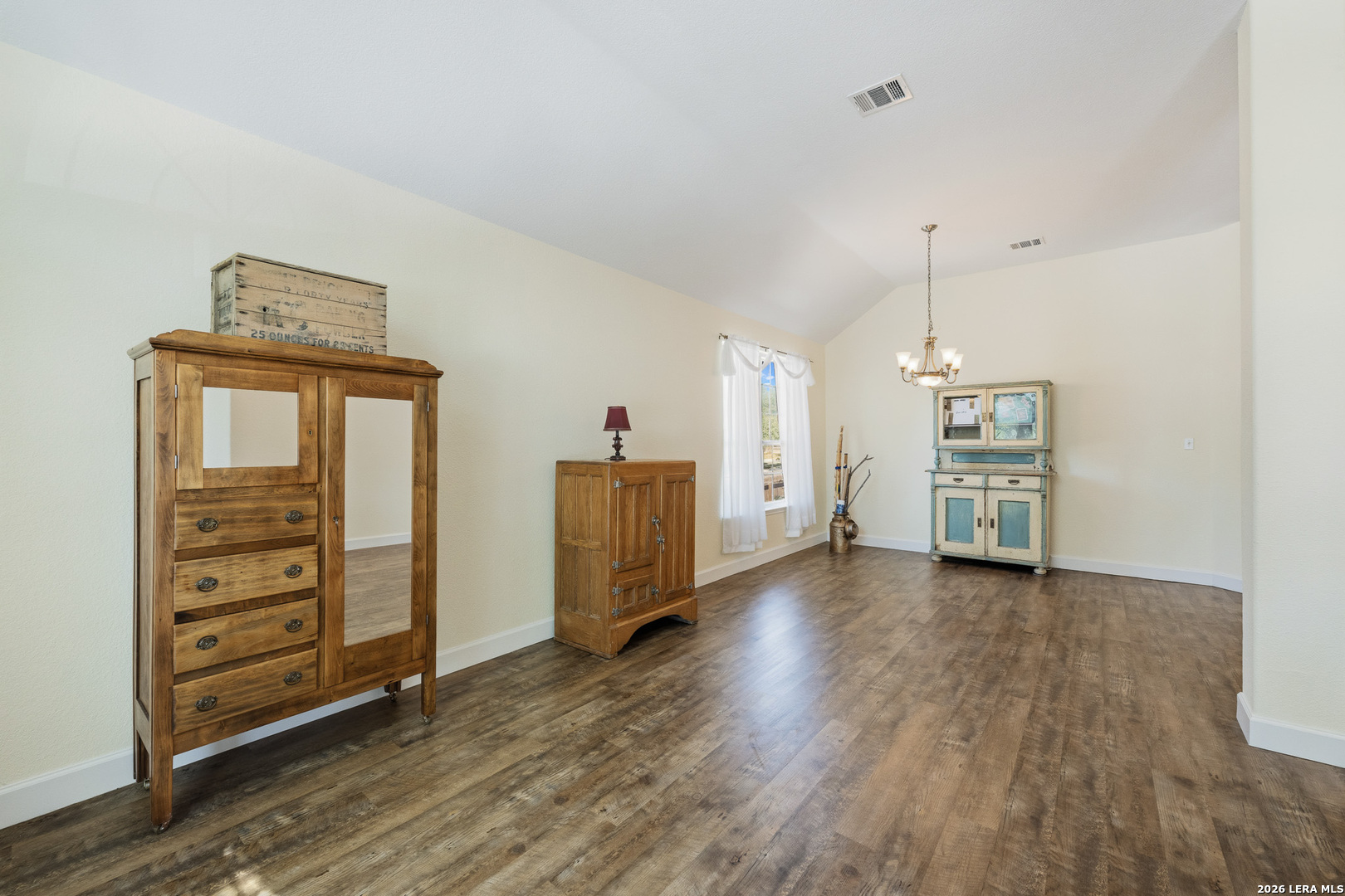 200 Summit View Cibolo, TX 78108 - Photo 6 of 32