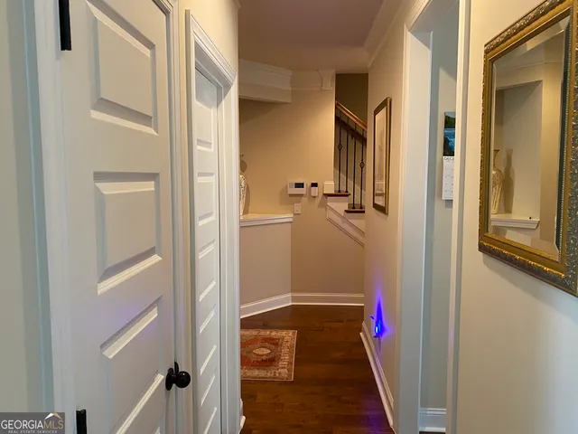 a view of a livingroom and dining room