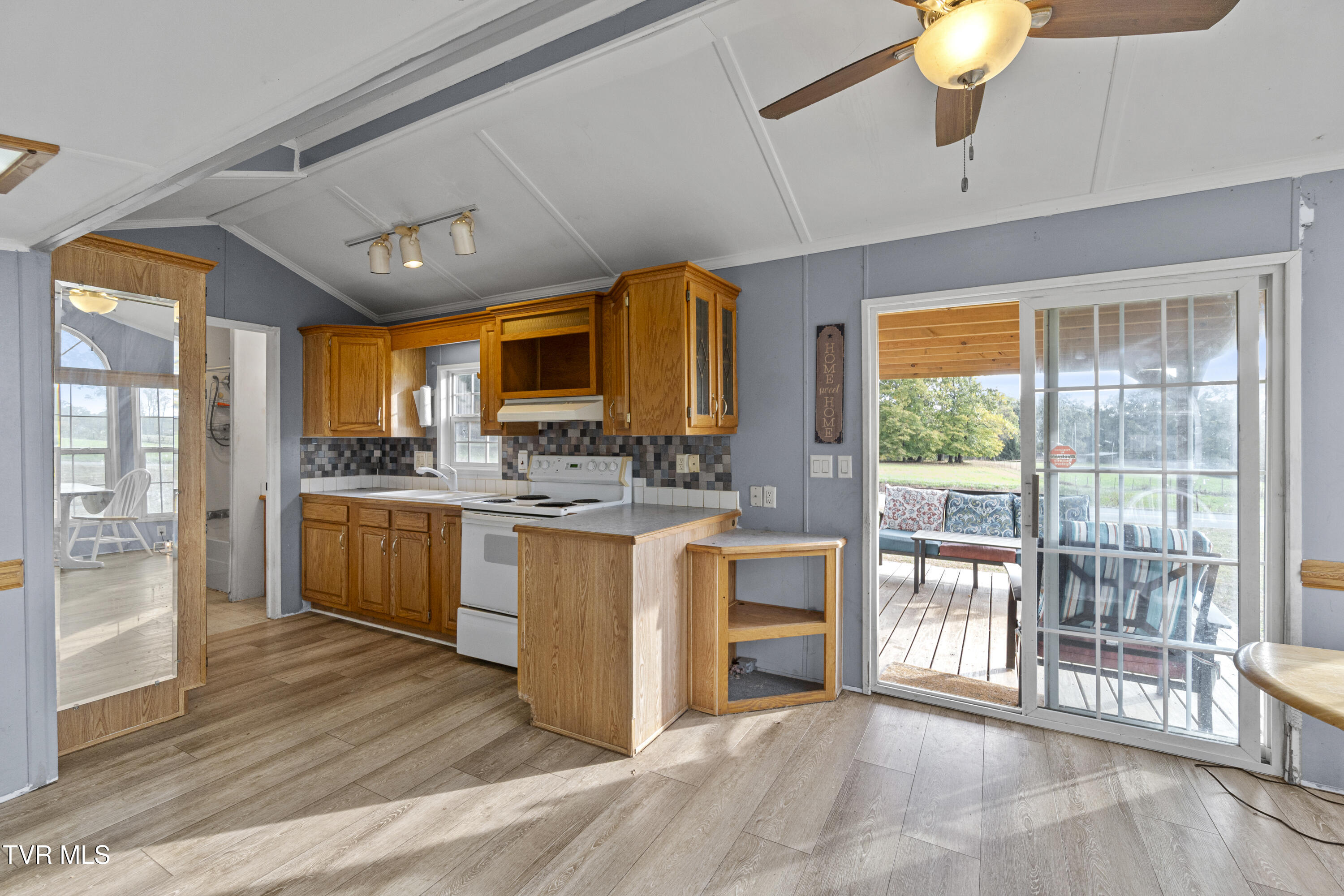 202 Tweed Road, Unit 14 Telford, TN 37690 - Photo 13 of 25 DSC09924