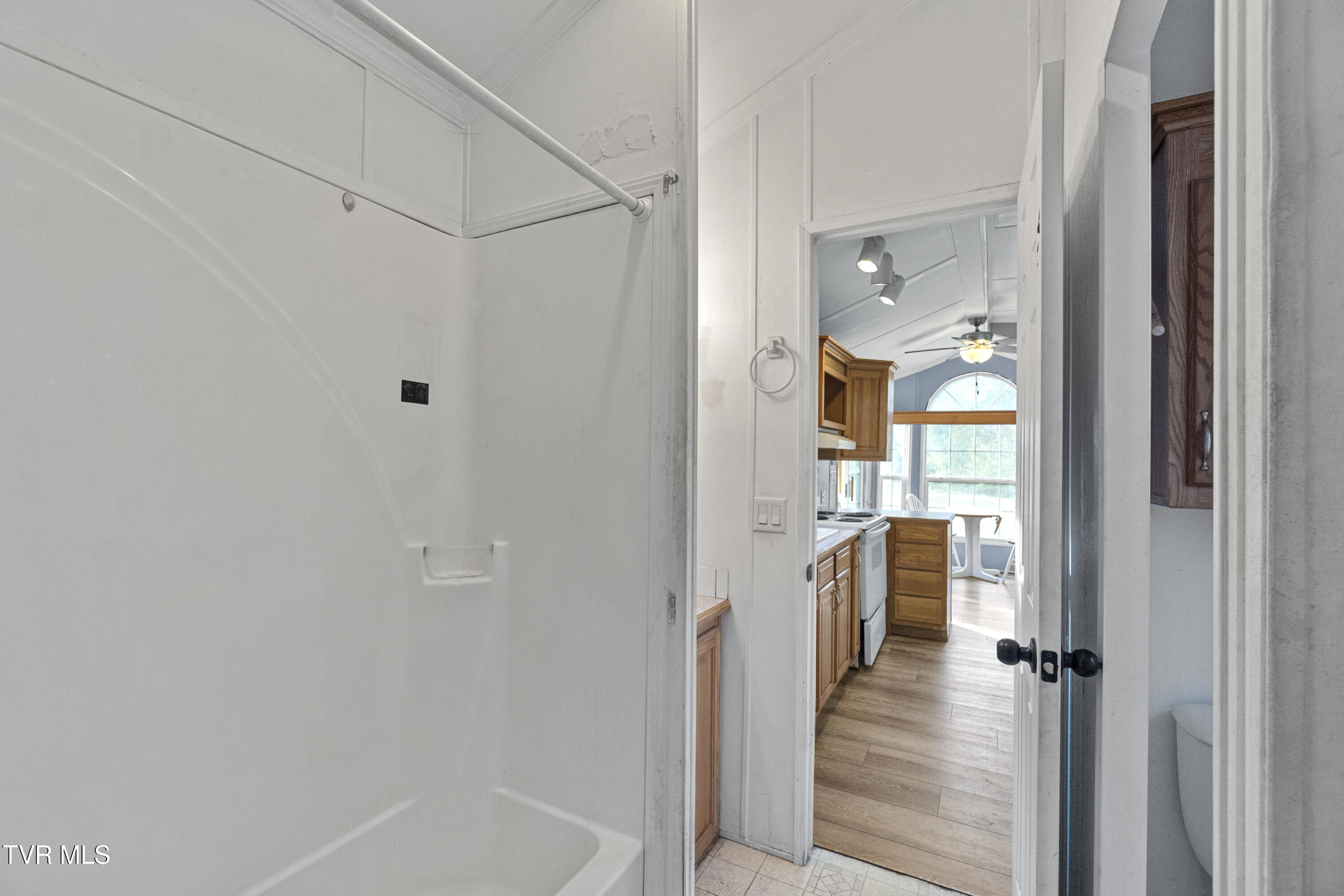 202 Tweed Road, Unit 14 Telford, TN 37690 - Photo 17 of 25 DSC09936