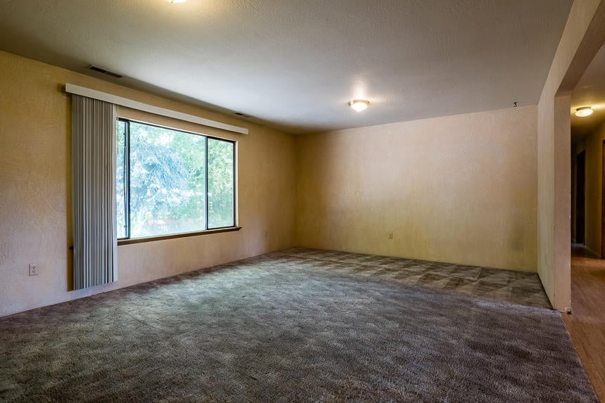 2566 Roberts Road Medford, OR 97504 - Photo 8 of 34 2566 Roberts2-4