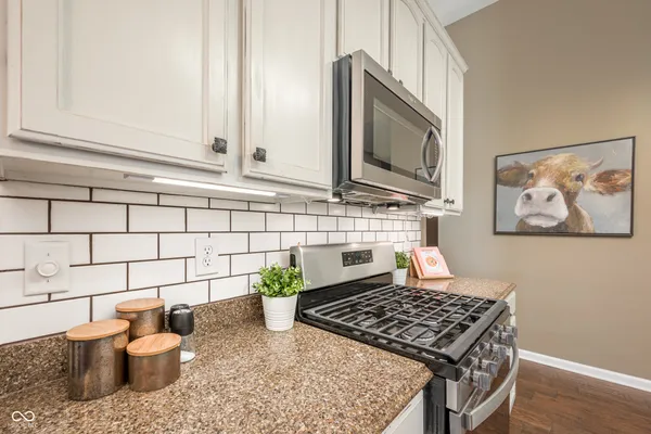 $369,000 | 1647 Gross Point Pass, Brownsburg, IN 46112