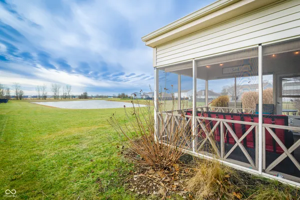 $369,000 | 1647 Gross Point Pass, Brownsburg, IN 46112