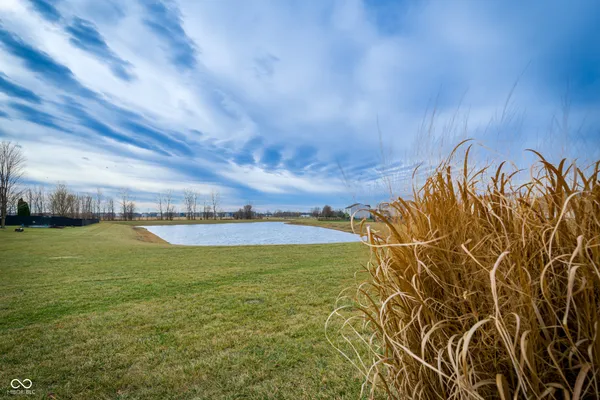 $369,000 | 1647 Gross Point Pass, Brownsburg, IN 46112